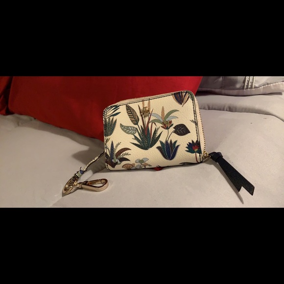 Tory Burch keychain coin purse - Picture 2 of 8